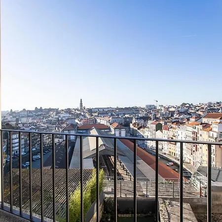 Central Studio W/ Ac, Views & Balcony By Lovelystay Porto