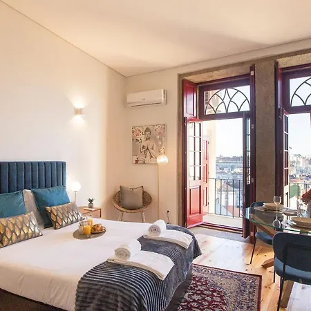公寓 Central Studio W/ Ac, Views & Balcony By Lovelystay 波尔图