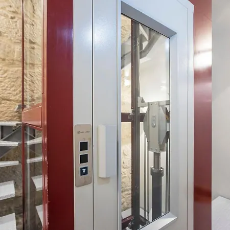 Central Studio W/ Ac, Views & Balcony By Lovelystay Porto