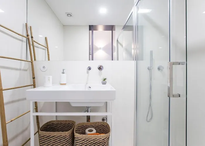 Appartement Central Studio W/ Ac, Views & Balcony By Lovelystay Porto